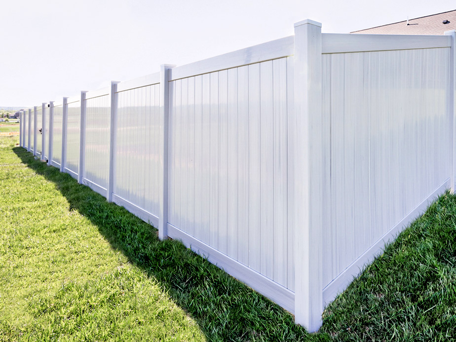 Carrollton Georgia vinyl privacy fencing