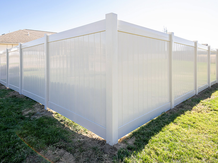 Peachtree City Georgia vinyl privacy fencing