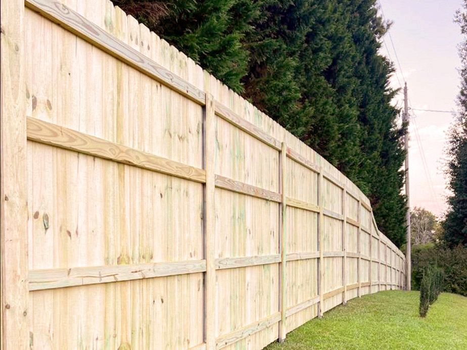Peachtree City Georgia residential fencing company