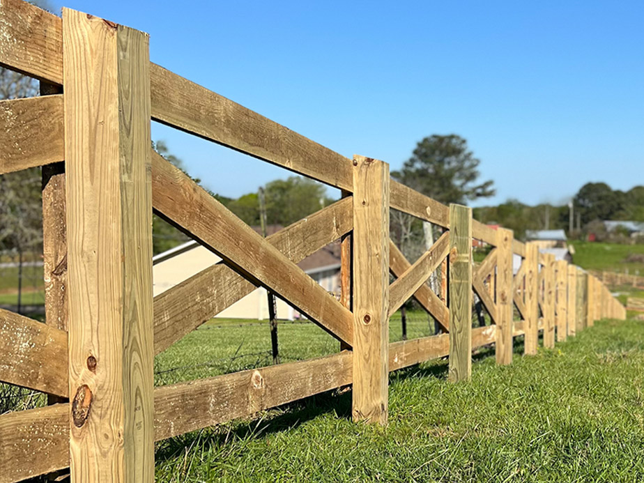 wood fence Peachtree City Georgia